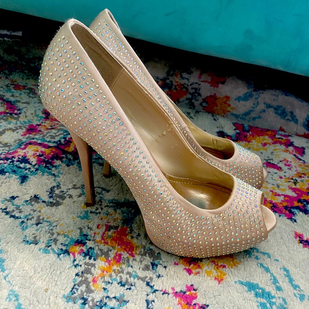 JLO Jennifer Lopez Gold Tan Nude Sparkly Rhinestone Shoes Pumps Heels